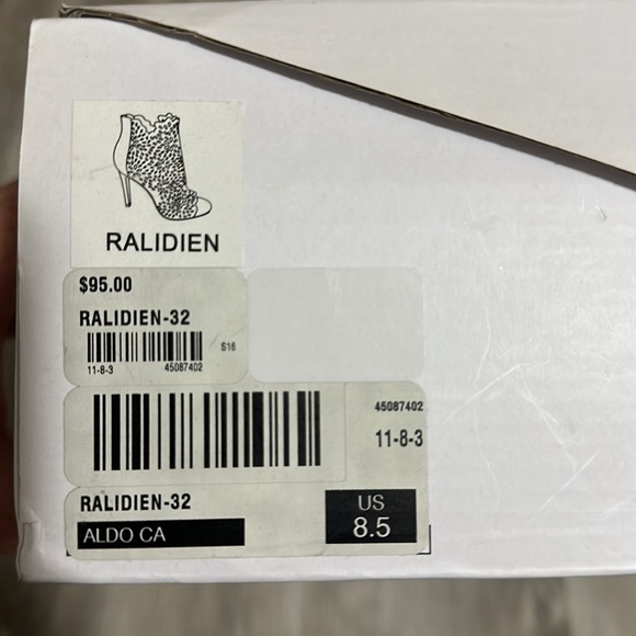 Heels - Picture 4 of 5